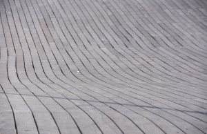 A sloping floor above the crawl space with an evident sagging floor, one of the signs of uneven floors in Linden, VA.